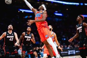 巴特勒连续十场比赛得分超过连败，美国队挑战极限！的简单介绍