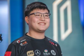 TheShy关键节点战术调整，C9带队取胜！的简单介绍