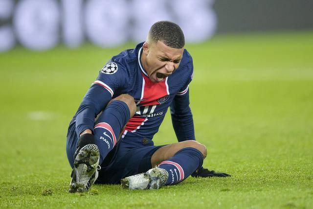 包含姆巴佩回归赛场，逆转首场状态亮眼，曼联观众沸腾！的词条