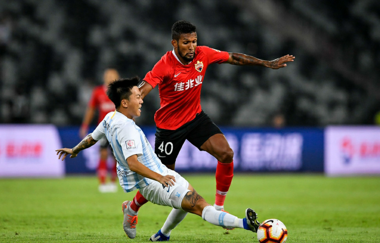 包含德布劳内赛事官方发布赛况扑朔迷离新规，SKT争议不断！的词条